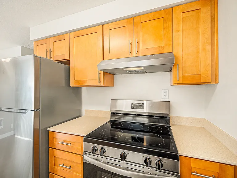 Hopkins Horizon Apartments — Photo 20