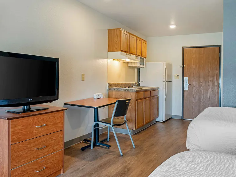 Studio Suite - 2 Full Beds