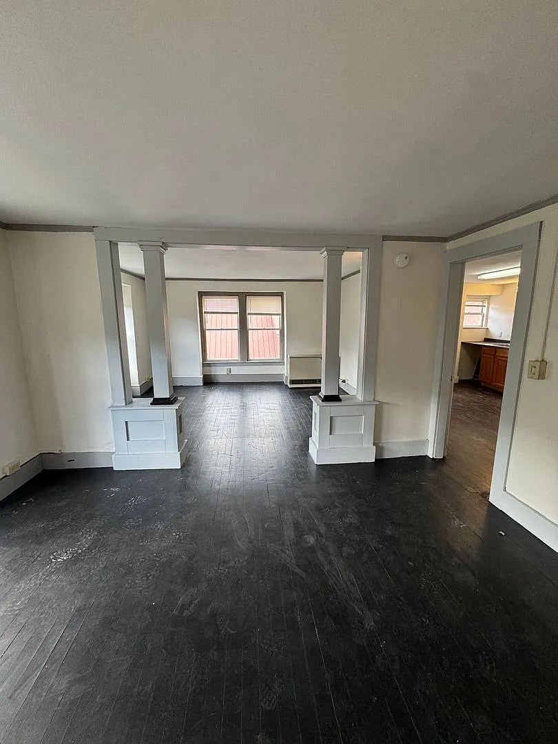 120 Main St. — Photo 4