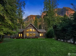 7315 Moon Valley Rd SE, North Bend, WA 98045