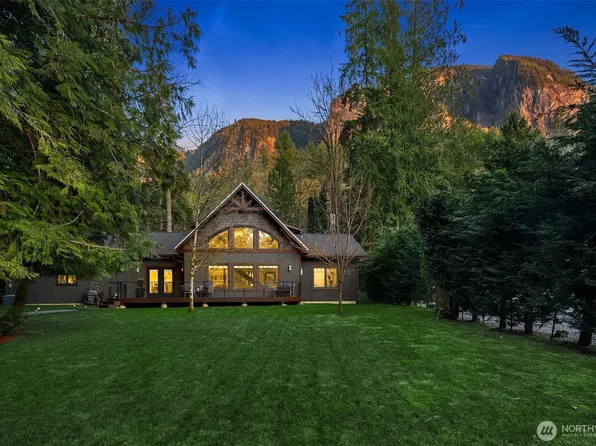 7315 Moon Valley Rd SE, North Bend, WA 98045