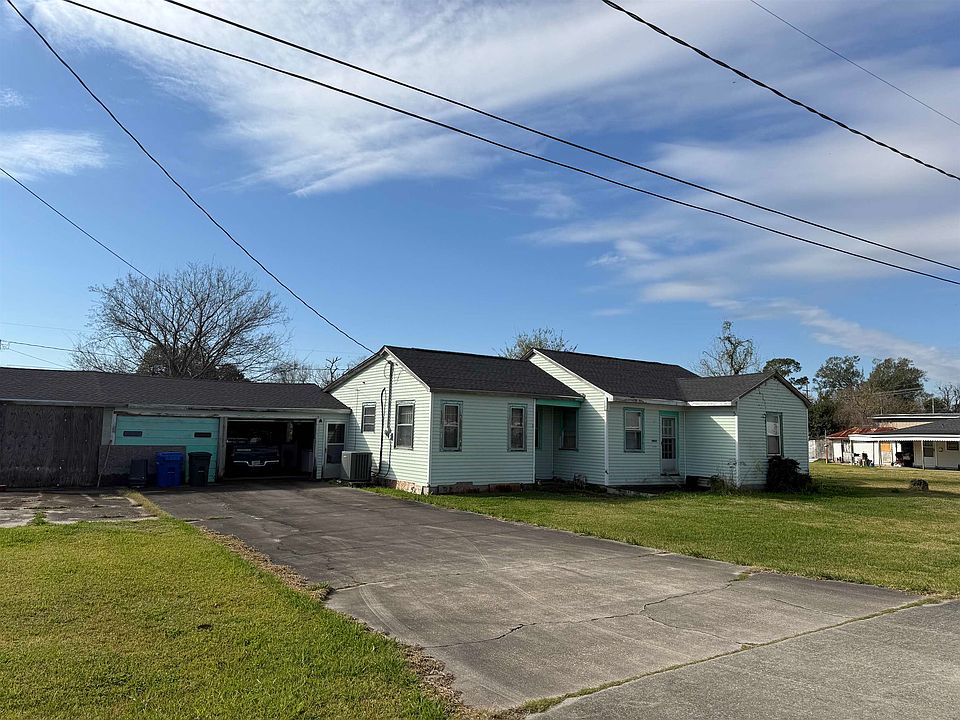 1st image of 610 Oak St