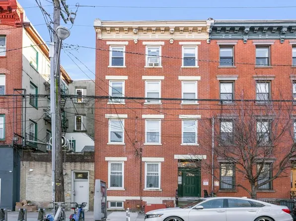 211 1st Street image 11 of 11