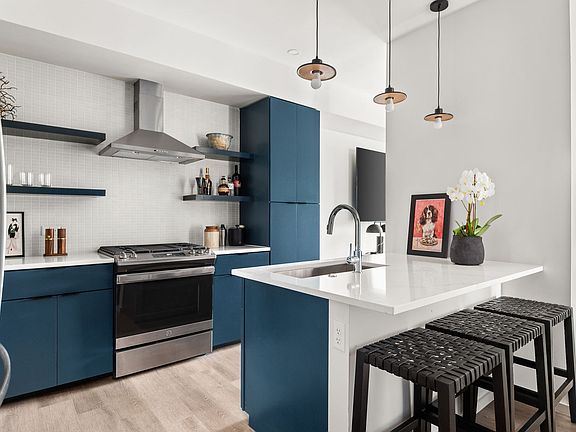 3rd image of 500 Merritt Ave #312