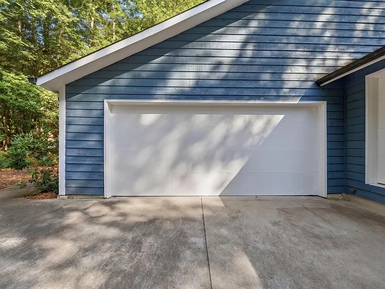 2726 Pheasant Run St — Photo 23