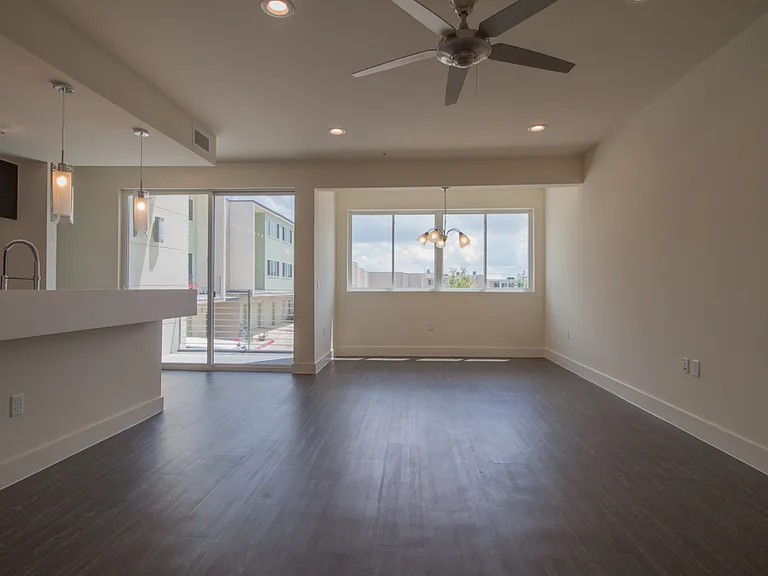 604 N Bluff Dr #245 — Photo 7