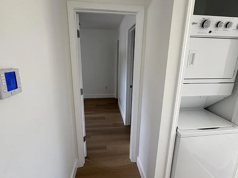 708 N William St #102 — Photo 14