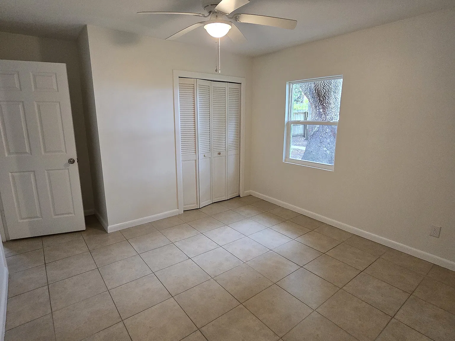 2 bed, 742 sqft, $1,800 — Photo 4