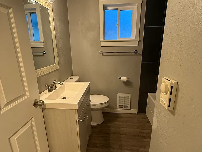 11615 Sheridan Ave S — Photo 15