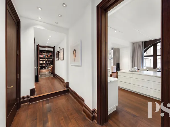 71 Bleecker Street 2E image 14 of 14