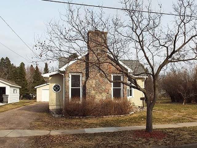 1st image of 421 Deleglise St
