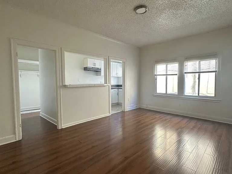 904 S Catalina St #9 — Photo 3