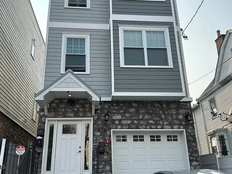 227 Fairmount Ave #2 — Photo 17