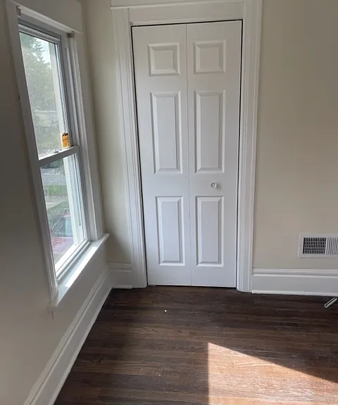 448 Weston Ave — Photo 8