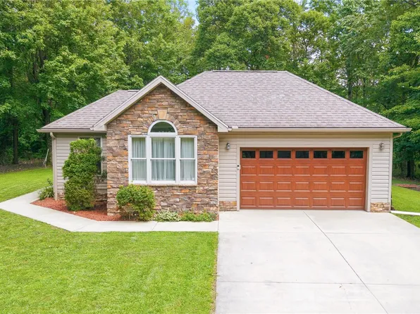 157 Reservoir Hill Rd, Uniontown, PA 15401