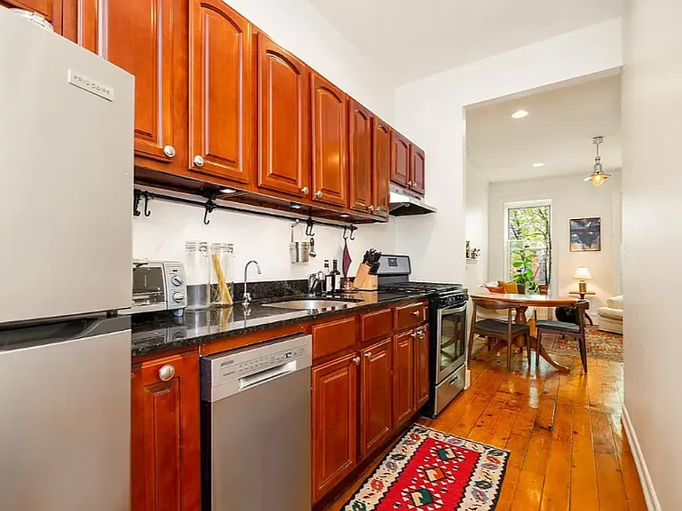 464 Macon St #2 — Photo 4