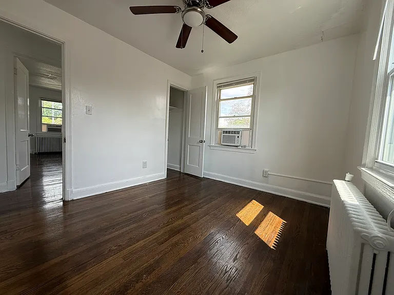 2425 E St NE #3 — Photo 10