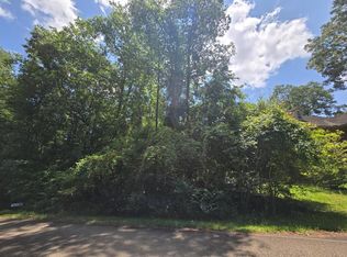 1403 E Lakeshore Dr, Carriere, MS 39426