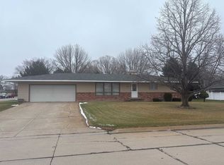 406 N Clay St, Eustis, NE 69028