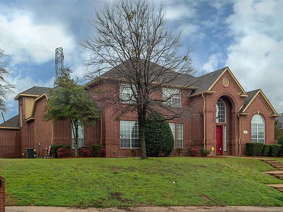 3rd image of 809 Bridgeport Dr