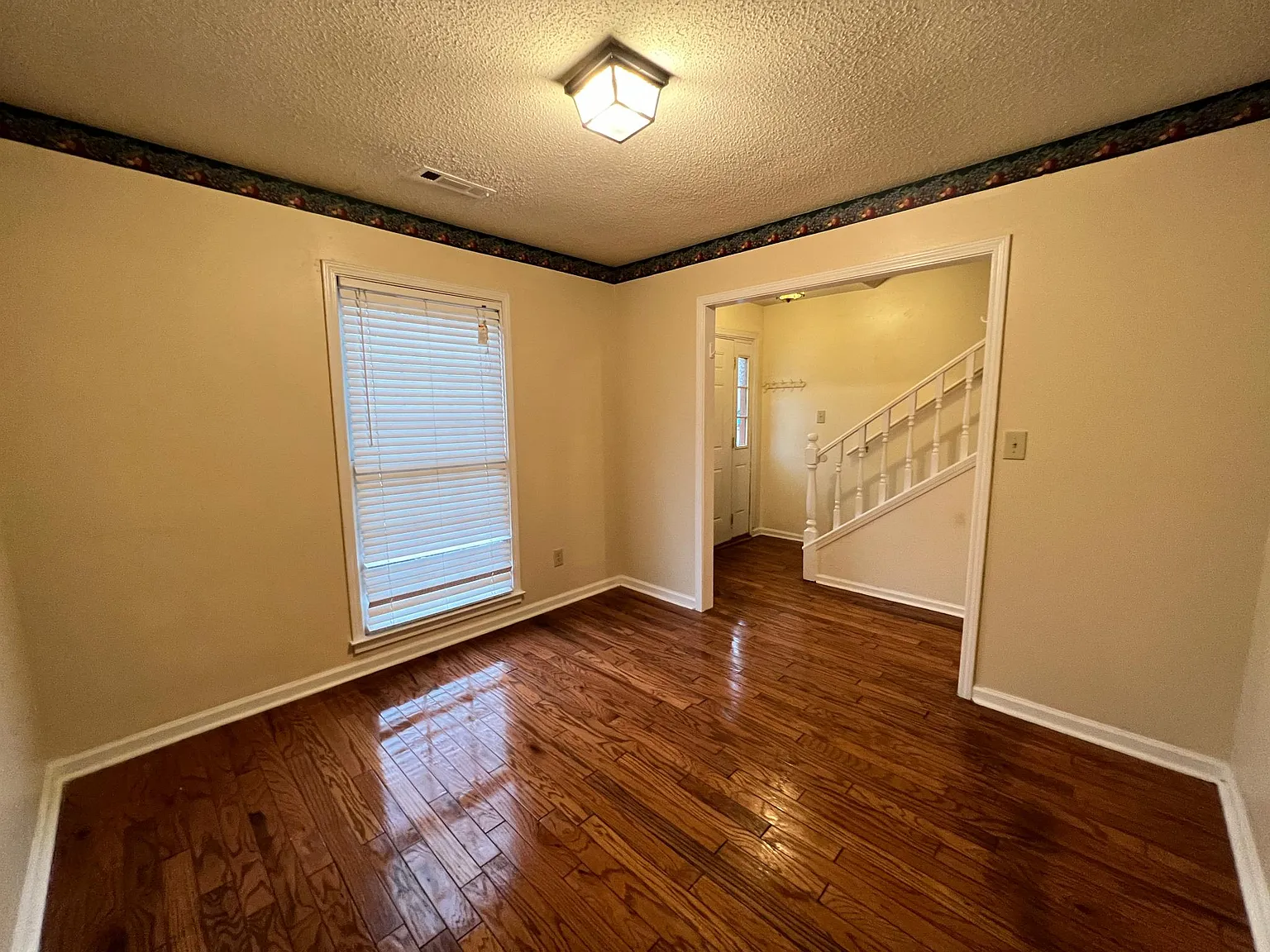2 bed, 1.5 bath, 1152 sqft, $1,450 — Photo 4