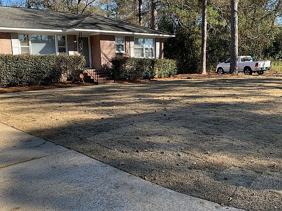 3rd image of 2212 Japonica Dr
