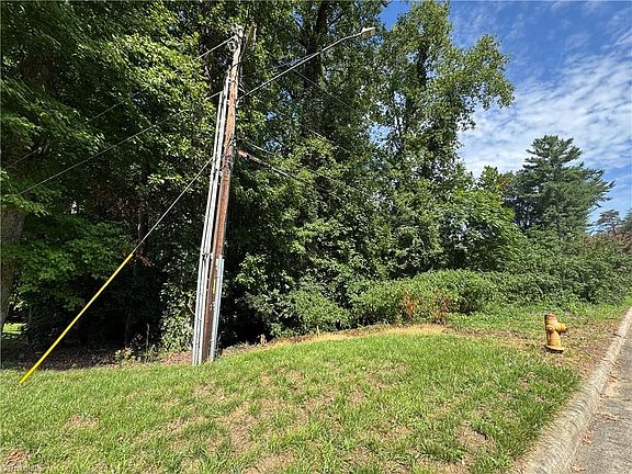 4th image of 0 Dilworth St #41