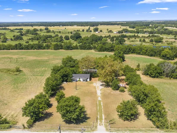 226 Happy Trails Rd, Ardmore, OK 73401