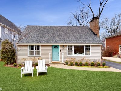 942 Queens Ln, Glenview, IL, 60025