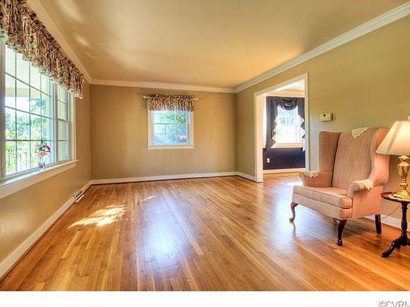 3rd image of 7427 Johnsonville Way