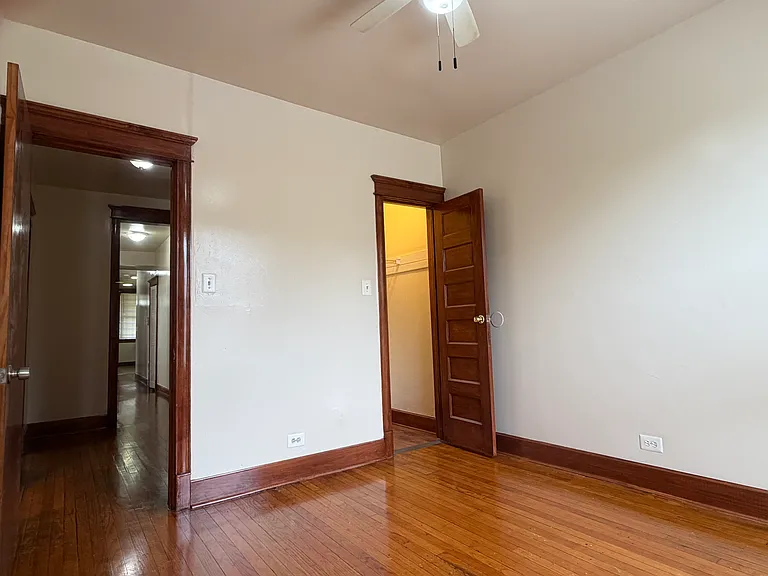 5717 S Prairie Ave #2 — Photo 4
