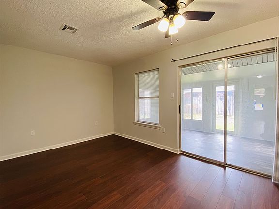 2nd image of 1720 Midland Dr