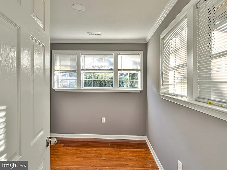2010 Alice Ave #101 — Photo 24