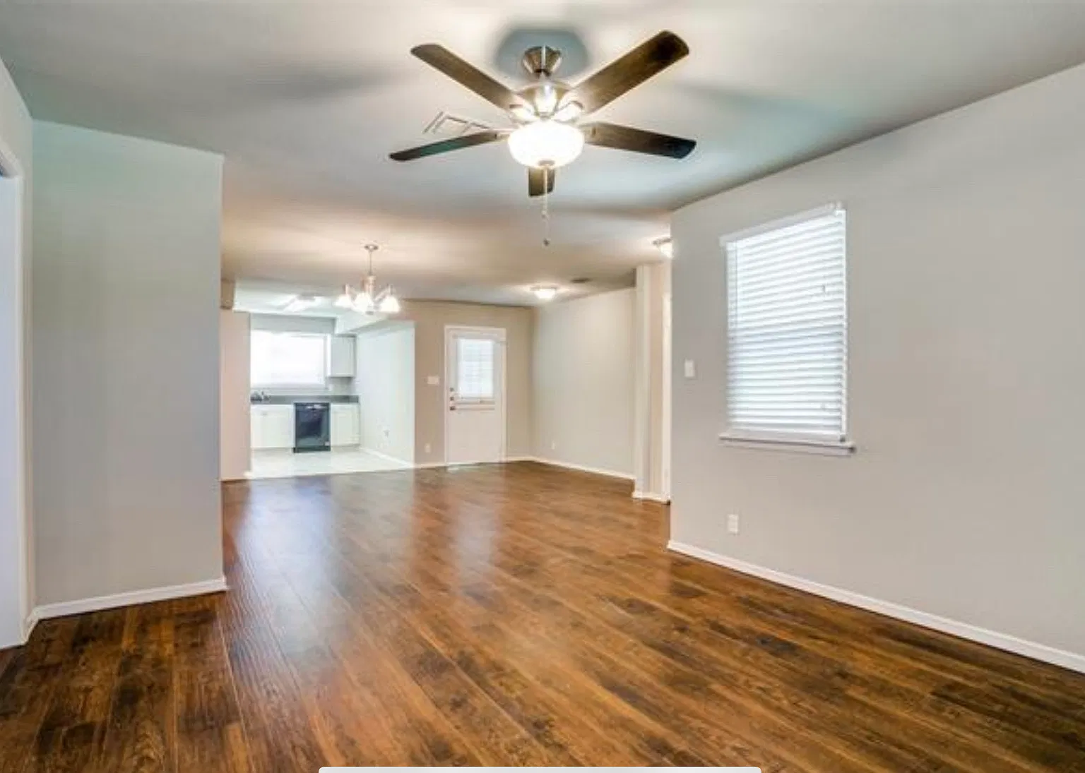 3 bed, 1290 sqft, $2,400 — Photo 3