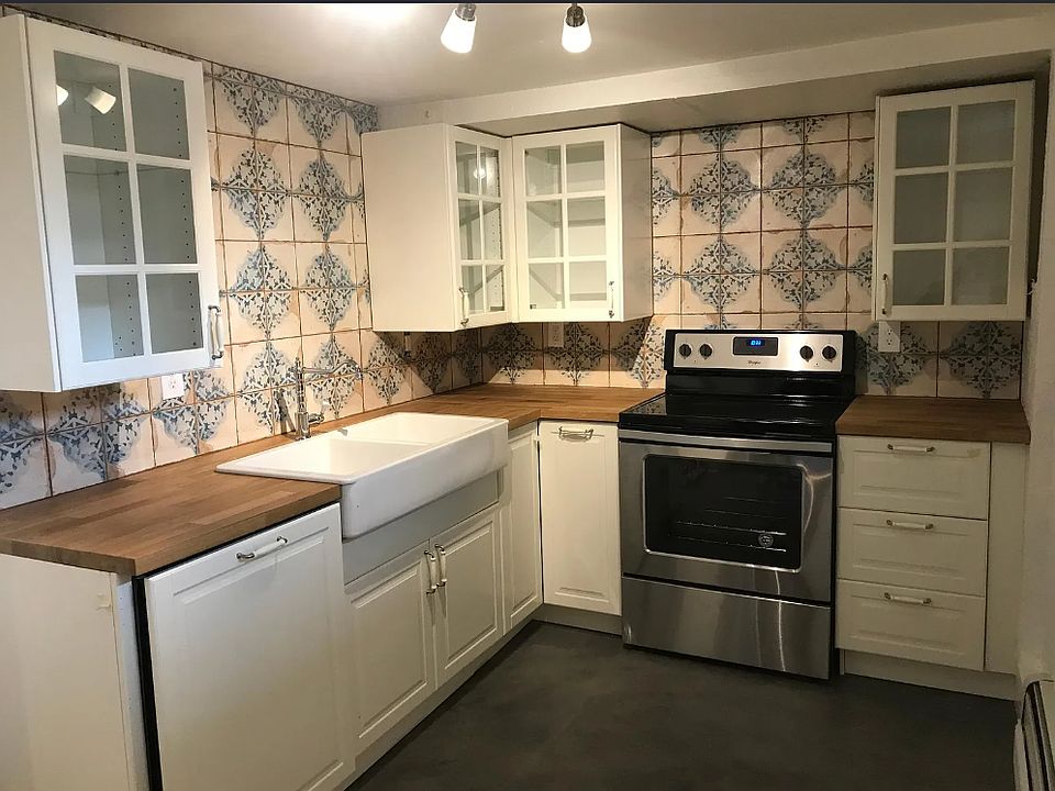 2nd image of 334 E Yampa St #334