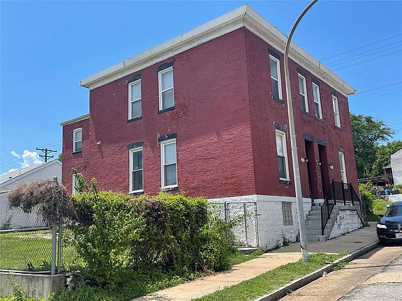 5th image of 126 Haven St
