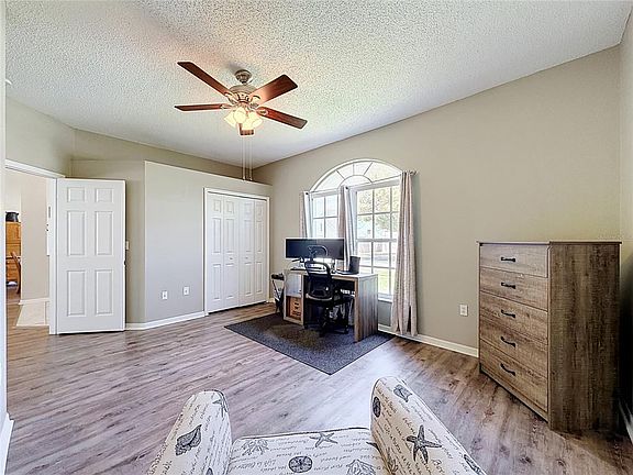 3rd image of 5013 DEER LODGE ROAD