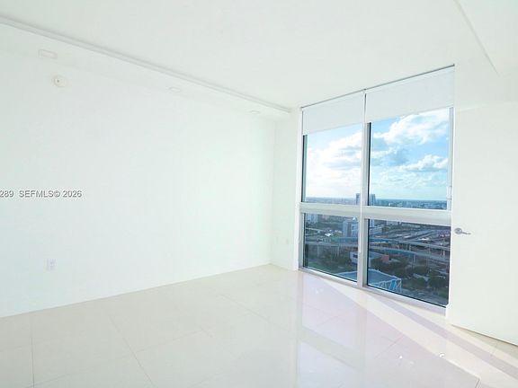 4th image of 92 SW 3rd St APT 2706