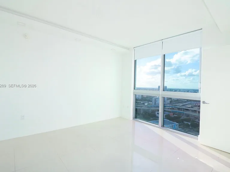 92 SW 3rd St #2706 — Photo 4