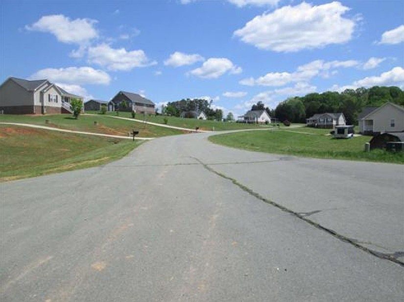 2nd image of 7717 Jolene Ct