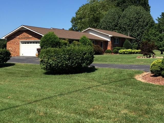 1st image of 3040 Calloway Cir