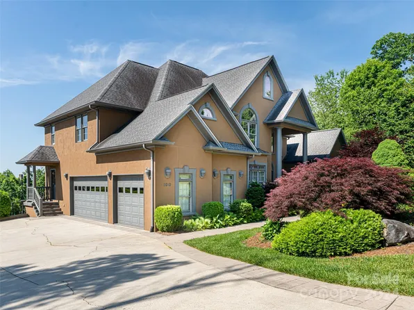 2010 Viburnum Ln, Asheville, NC 28803