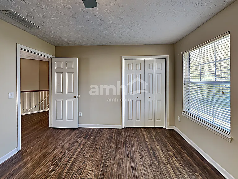 714 Baskins Cir — Photo 17