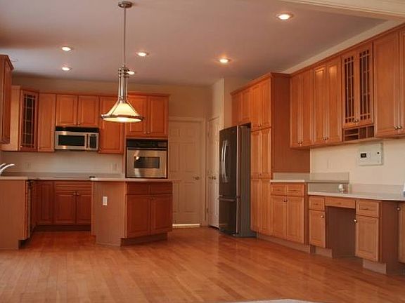 2nd image of 8192 Coral Bell Ct