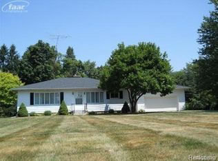 6286 Calkins Rd, Flint, MI 48532