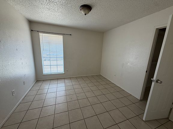 5th image of 2205 Ruth St