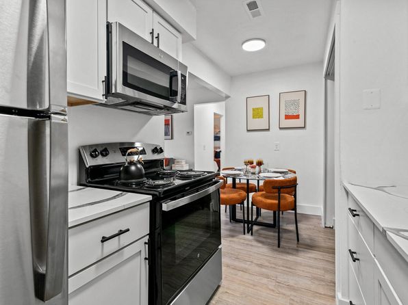 Park On Canal Apartments - Clinton Twp, MI | 42480 Green Valley Dr, Clinton Township, MI