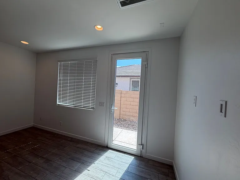 36375 W Leonessa Ave — Photo 20