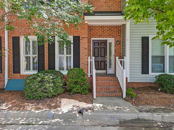 2nd image of 600 Woodrow St APT G