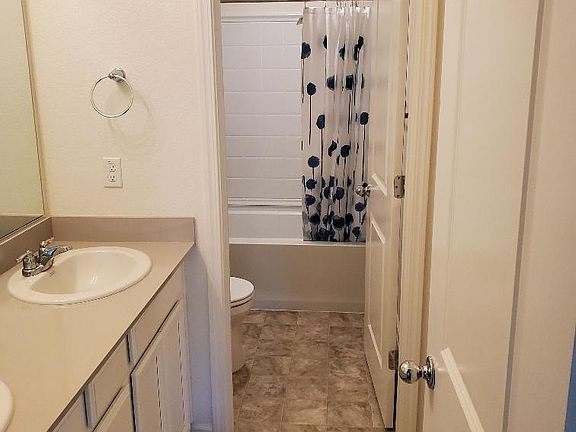 2nd image of 3850 Havenparke Way